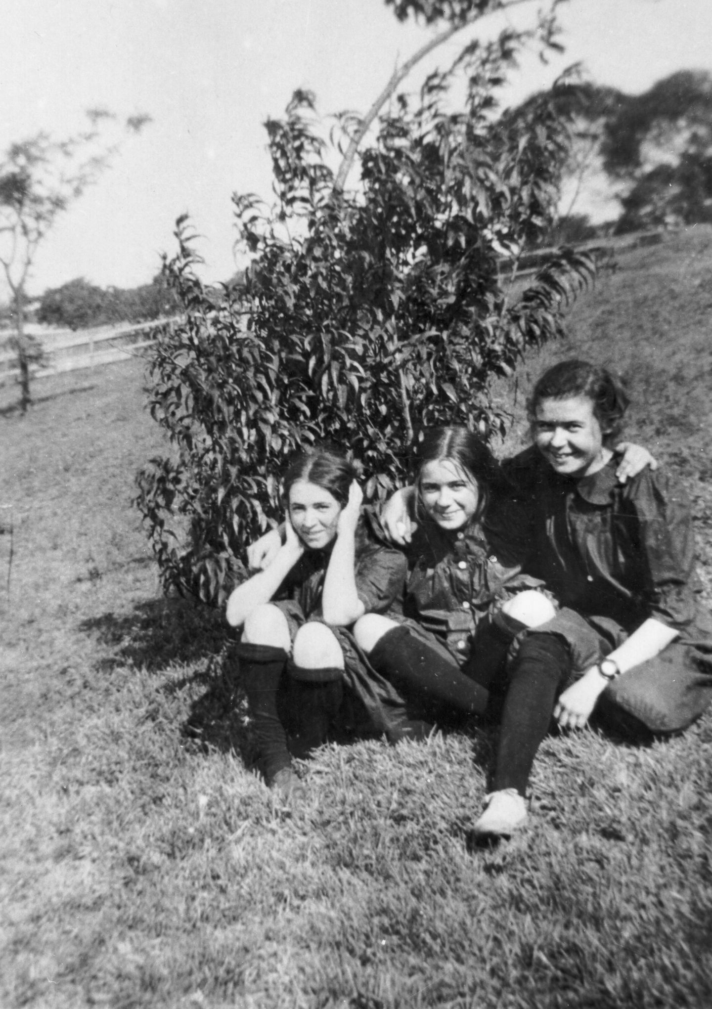 1914__bggs-josephine-on-right