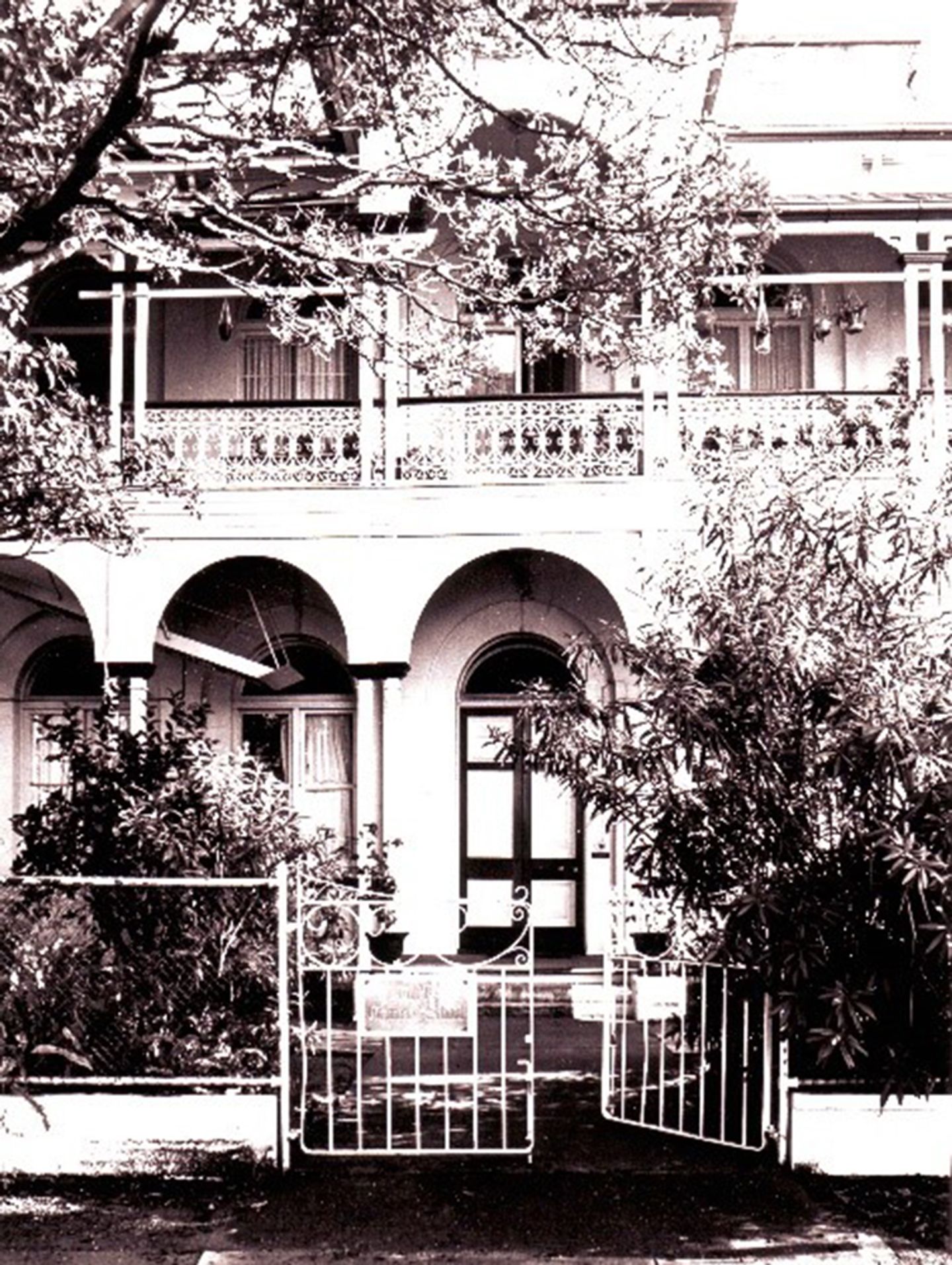 front-of-school-1990-752x1000-1